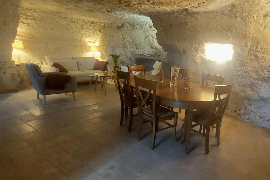 Troglo Entre Caves Et Chateaux Montlouis-sur-Loire Exteriér fotografie